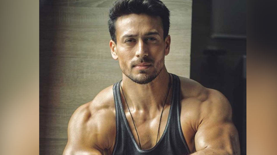 Tiger Shroff की फैन ने किया शादी के लिए प्रपोज, एक्टर ने जवाब से जीत लिया दिल