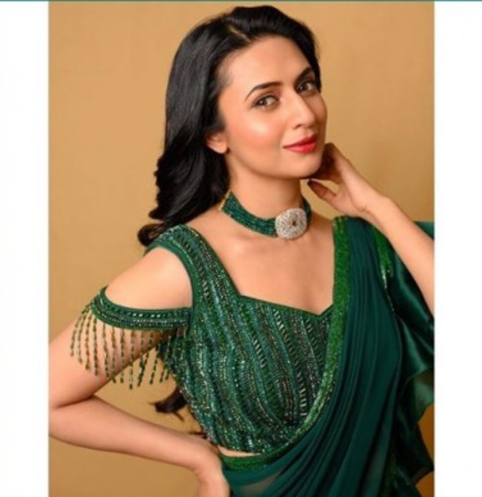 ऑन स्क्रीन किसिंग Divyanka Tripathi kissing scene