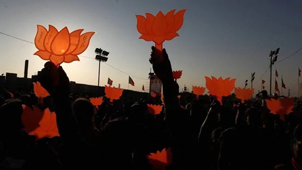 गोवा जिला पंचायत चुनाव: BJP का बजा डंका, 49 में से 32 सीटें जीतीं गोवा जिला पंचायत चुनाव: BJP का बजा डंका, 49 में से 32 सीटें जीतीं