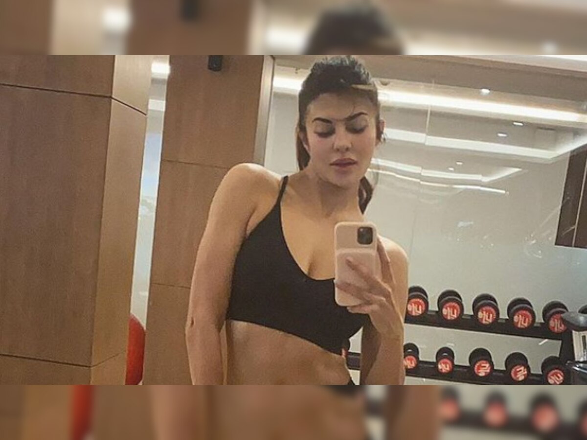 Jacqueline Fernandez के एब्स देख फिदा हो गए फैंस, Viral हुई ये Photo