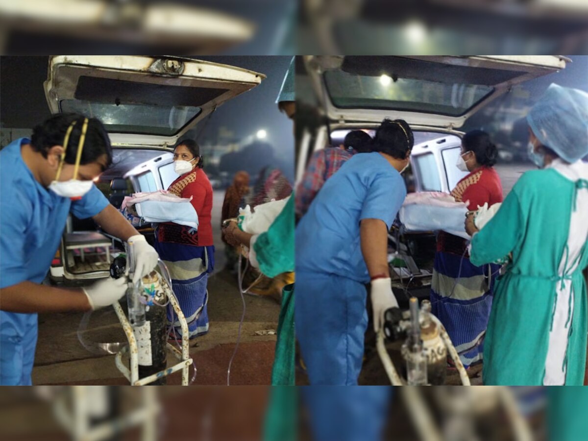 बीएमसी सागर में मशीनें फेल होने के बाद बच्चों को जिला अस्पताल में शिफ्ट करता मेडिकल स्टाफ.