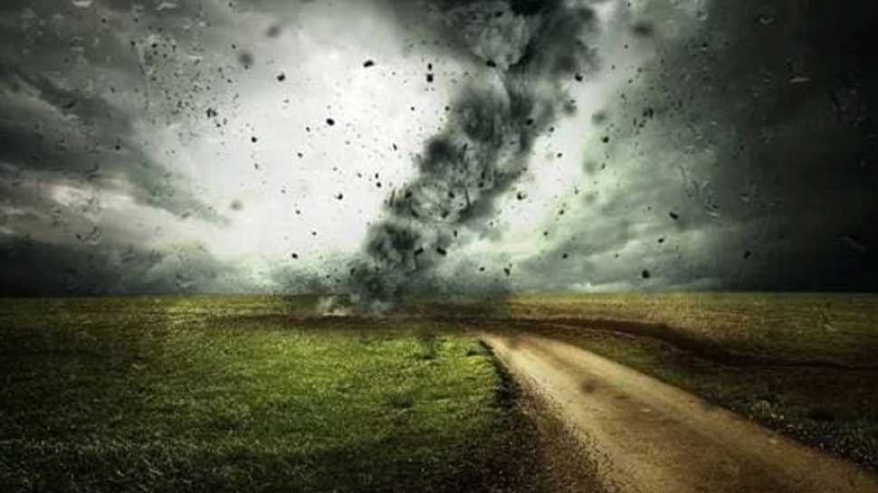 पृथ्वी से टकराएगा धूमकेतु Nostradamus Predictions 2021: Comet will hit Earth