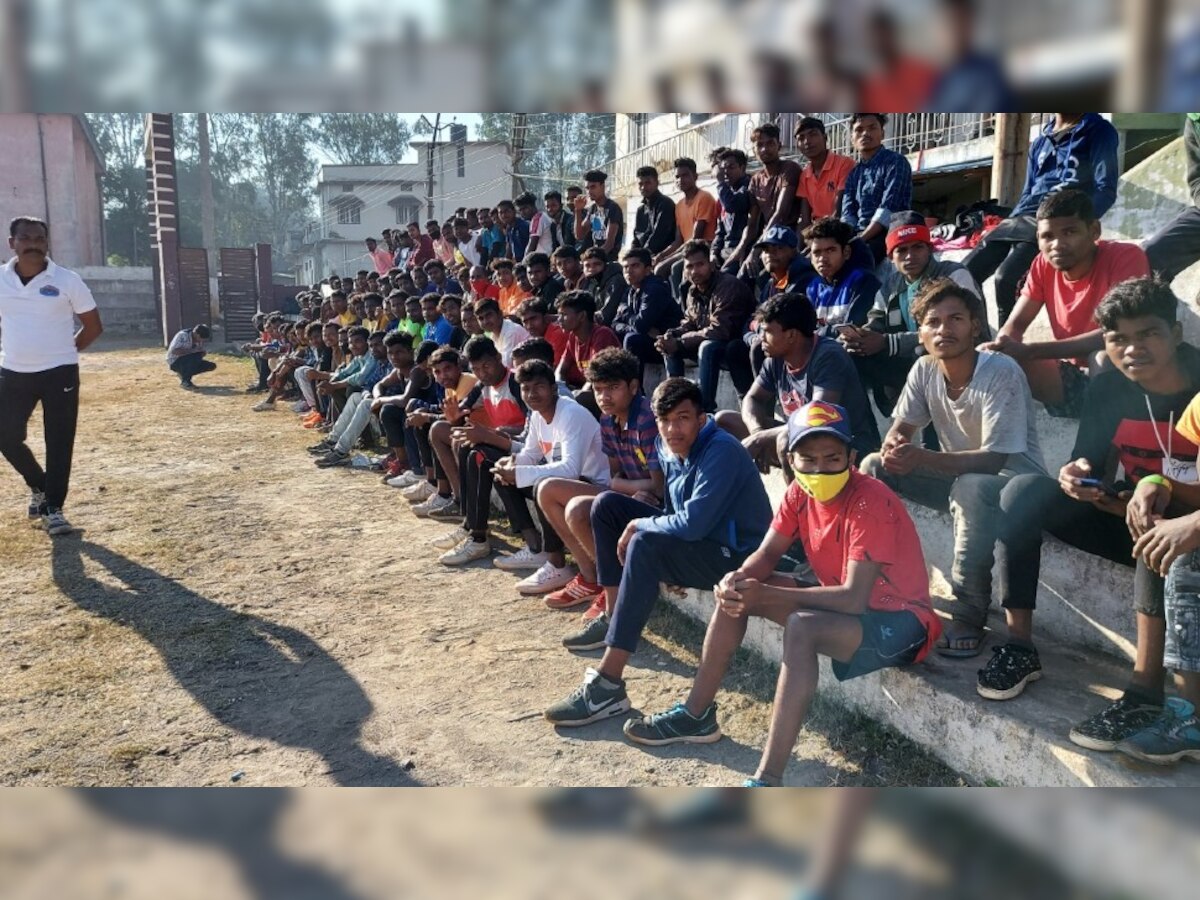कोंडागांव की आर्मी ट्रेनिंग में शामिल विद्यार्थी