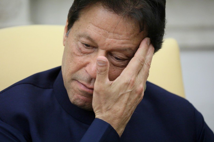 Imran ने डुबो दिया पाकिस्तान, सरकार की विदेशी संपत्ति होंगी जब्त