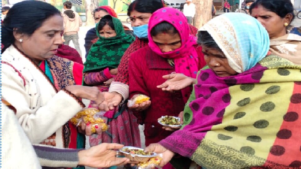 मिसाल: 21 साल से अस्पताल में हर दिन बांट रहे पौष्टिक आहार, अबतक बांट चुके हैं 200 टन से ज्यादा