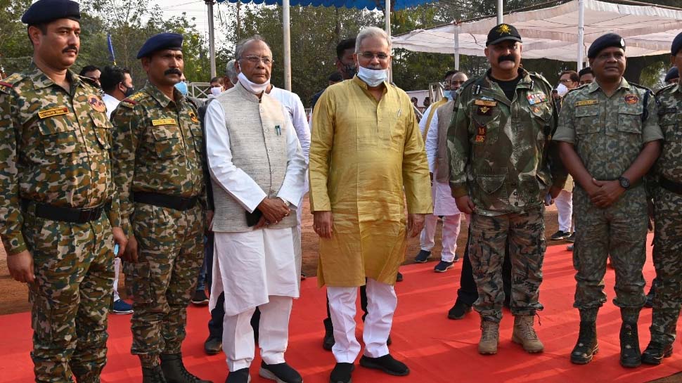 पुलिस परेड ग्राउंड में बोले CM भूपेश बघेल- किसान और जवान दोनों का योगदान अतुलनीय