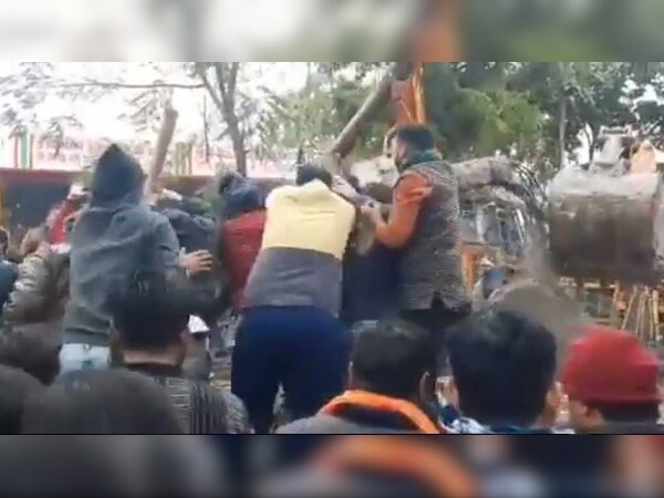 गाजियाबाद: अंतिम संस्कार के लिए पहुंचे लोगों पर गिरी श्मशान घाट की छत, 21 की मौत