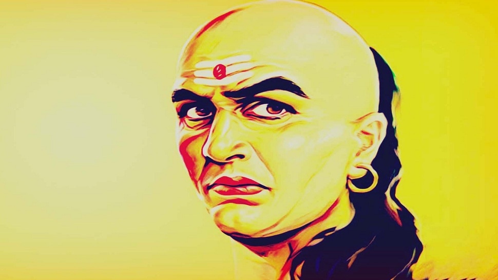 Chanakya Niti: इस तरह से धरती पर रहकर ही उठाया जा सकता है Swarg का आनंद