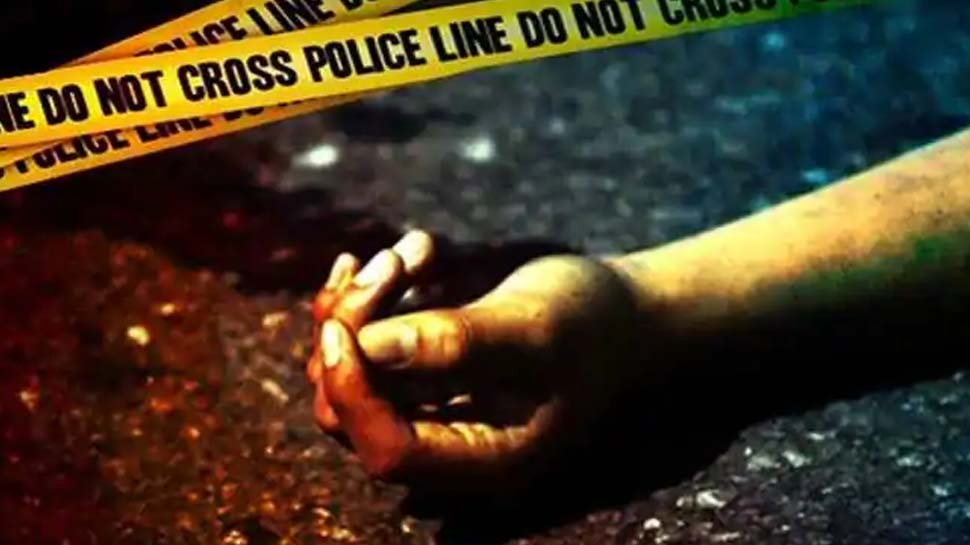 कुल्हाड़ी से पति का किया कत्ल, 4 में से 3 बच्चों के साथ खुद भी कूद गई कुएं में और फिर... कुल्हाड़ी से पति का किया कत्ल, 4 में से 3 बच्चों के साथ खुद भी कूद गई कुएं में और फिर...