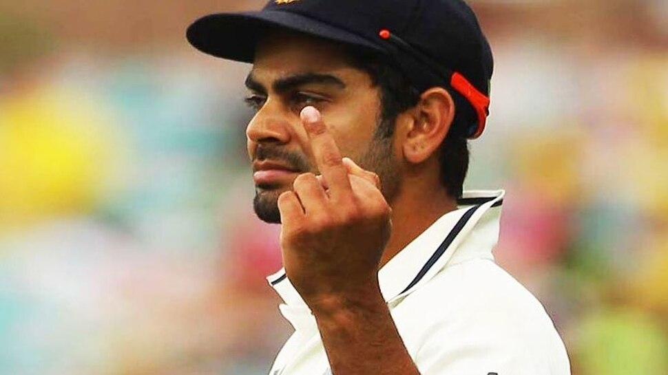 विराट ने दिखाई थी मिडिल फिंगर virat kohli middle finger