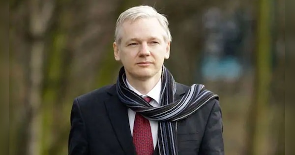 WikiLeaks founder Julian Assange did not get bail in Britain |विकीलीक्स