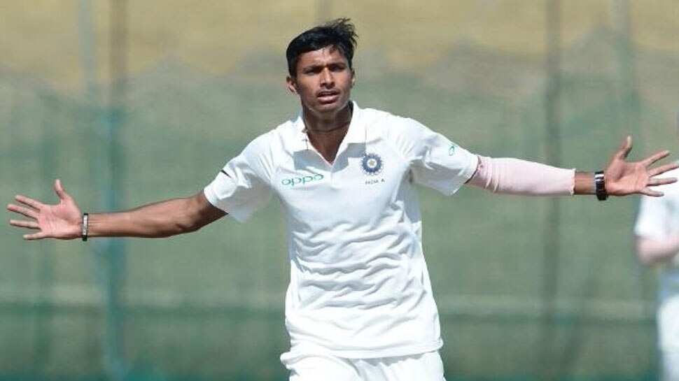 टेनिस बॉल से गेंदबाजी Navdeep Saini Tennis Ball