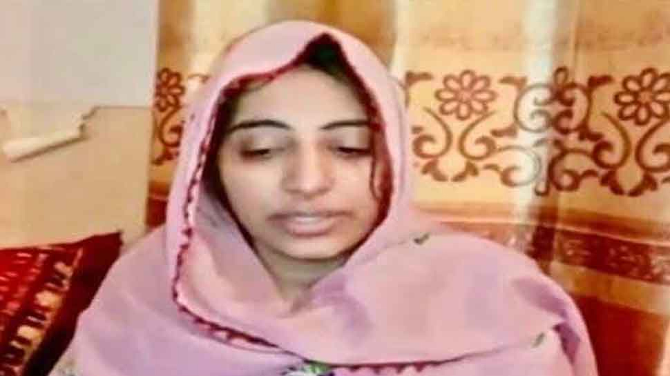 पाकिस्तान: हिंदू महिला टीचर का धर्म बदलवाकर मुस्लिम शख्स से कराया निकाह, देखिए निकाहनामा पाकिस्तान: हिंदू महिला टीचर का धर्म बदलवाकर मुस्लिम शख्स से कराया निकाह, देखिए निकाहनामा
