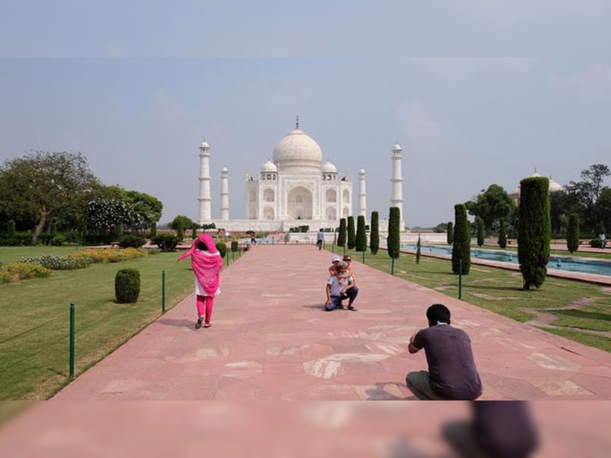 कम हुई ताज महल देखने जाने वाले पर्यटकों की संख्या (फाइल फोटो) | फोटो साभार: रॉयटर्स