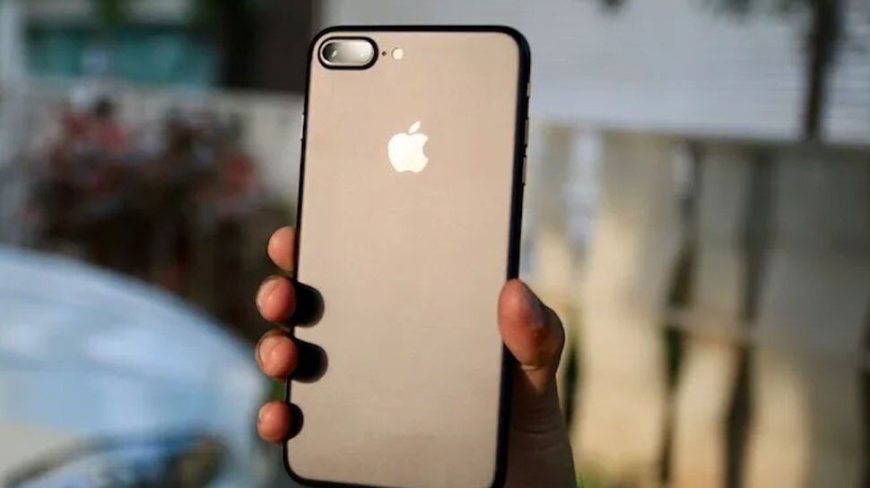 23,990 रुपये में घर ले जाएं Apple iPhone 7 Apple iPhone 7