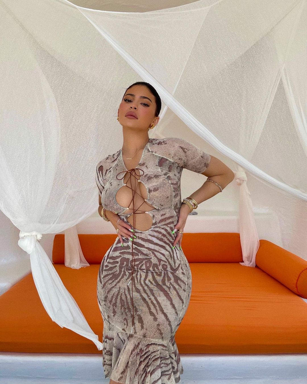 काइली ढा रही हैं कहर Kylie Jenner bikini Photos