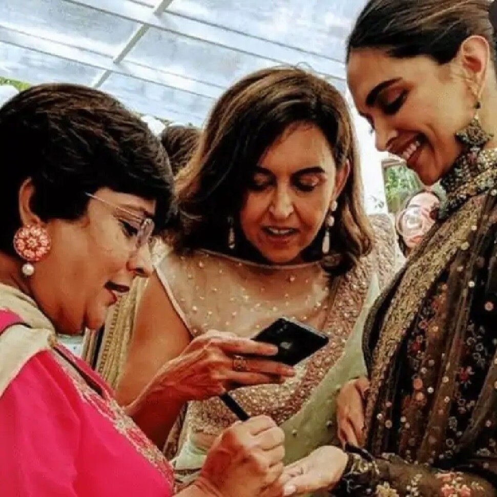 Deepika Padukone को भी कई बार लगाई है वीणा ने मेहंदी Veena Nagda has also applied mehandi Deepika Padukone