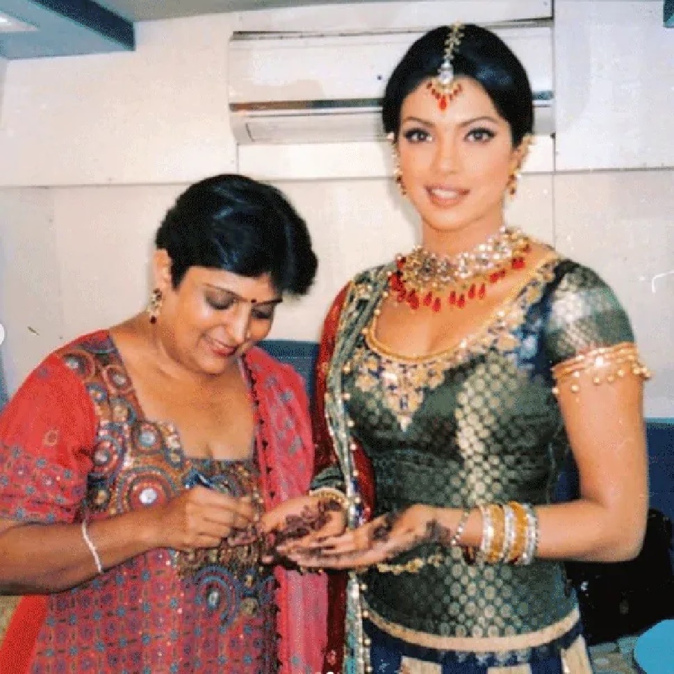 प्रियंका चोपड़ा के हाथों में सजाई थी मेहंदी veena Nagda applied mehandi Priyanka Chopra