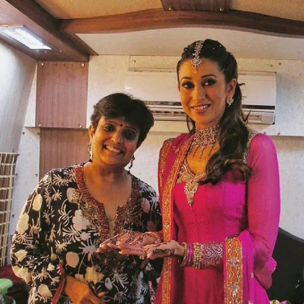 करिश्मा को भी रचाई है मेहंंदी Veena Nagda applied mehandi Karishma Kapoor