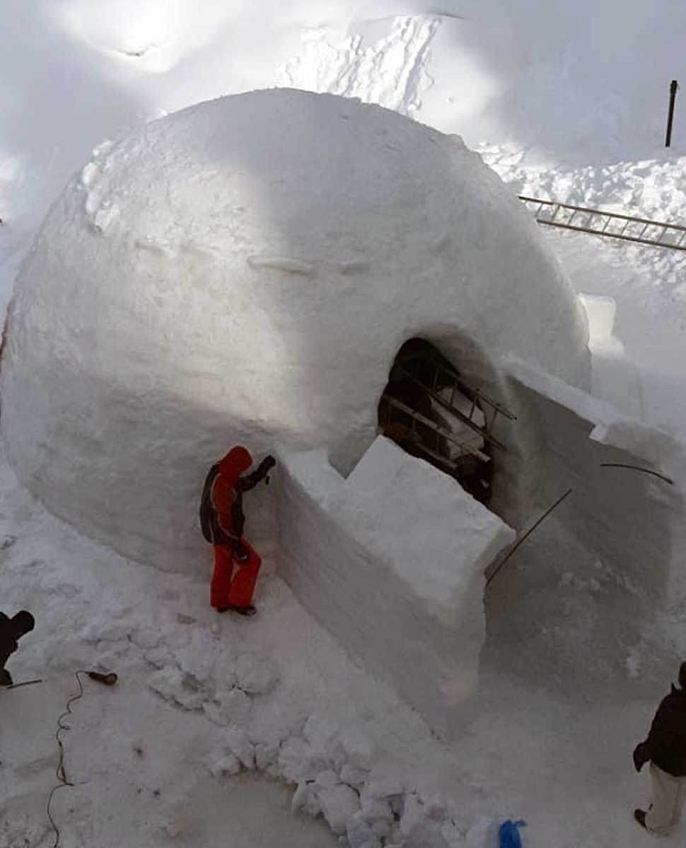 Kashmir's first Igloo Cafe prepared from Gulmarg snow, see superb PICS