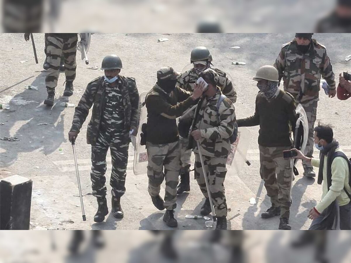 दिल्ली हिंसा: 300 पुलिसकर्मी ज़ख्मी, 22 FIR दर्ज, चार बजे प्रेस कांफ्रेंस करेगी पुलिस
