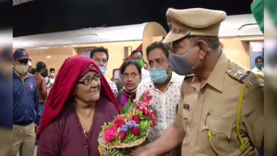 रिश्तेदारों से मिलने पहुंच गई पाकिस्तान, भुगतनी पड़ी 18 साल की जेल, अब हुई घर वापसी