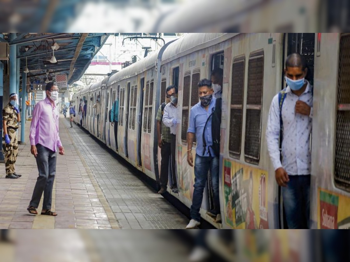 मुंबई में आम लोगों के लिए लोकल ट्रेनें होंगी शुरू | फोटो साभार: PTI