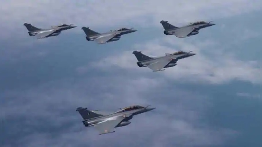 इंडियन एयरफोर्स 2021: Airforce में नौकरी का शानदार मौका, 7 फरवरी से पहले करें आवेदन