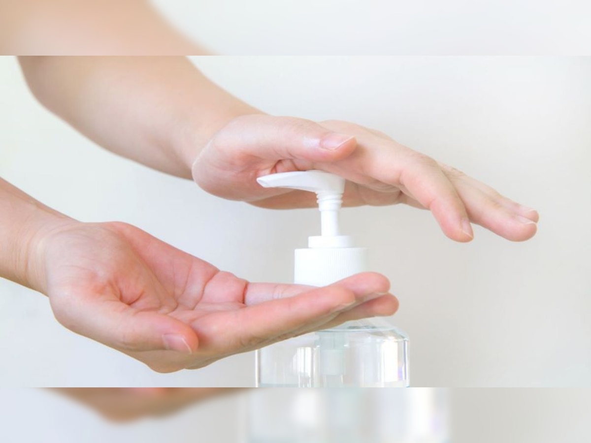 Hand Sanitizers: सिर्फ 3 चीजों से घर पर बनाएं हैंड सैनिटाइजर, रखें अपनी Hygiene का ख्याल