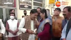 Imarti Devi और Shivraj के मंत्री का Video Viral, दिखे हंसी-ठिठोली करते