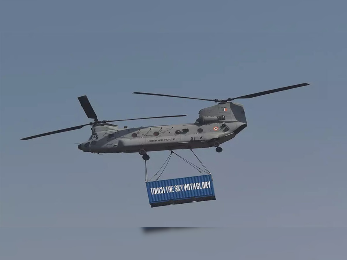 उत्तराखंड में बचाव कार्य में लगाए गए चिनूक हेलीकॉप्टर्स (फाइल फोटो)