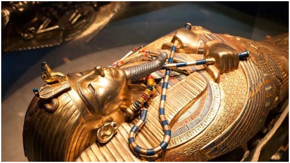 Archaeologists Have Found 2000 Years Old Mummy With Golden Tongue In ...