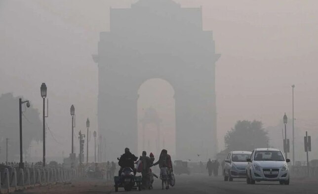 Weather Update: देश के कई इलाकों में घना कोहरा, यातायात हुआ प्रभावित