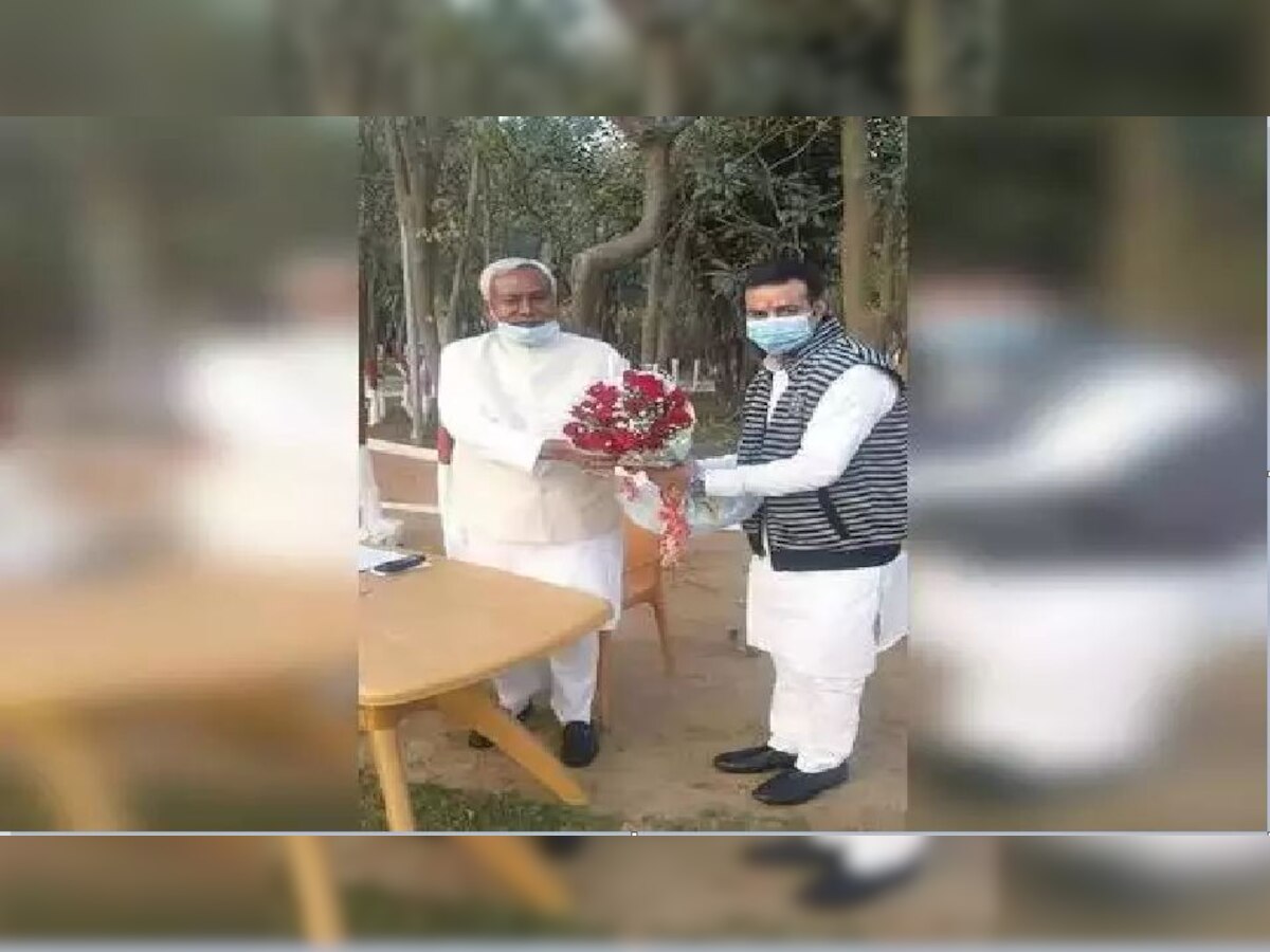 LJP सांसद चंदन सिंह ने मुख्यमंत्री नीतीश कुमार से मूुलाकात की.