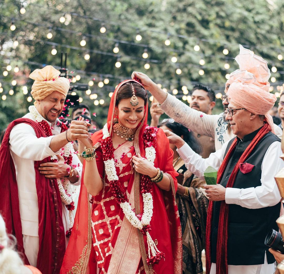 दीया का ब्राइडल लुक काफी अच्छा है dia mirza wedding inside photos