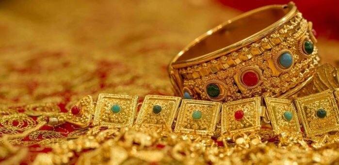 Gold Rate Today: सोने के दाम में आई भारी गिरावट, हाथ से न जाने दें सुनहरा मौका