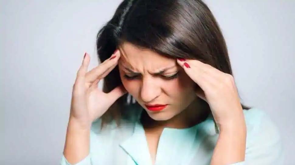 Troubled With A Headache So Try These 5 Easy Tips You Will Get Immediate Rest Mpsn स रदर द स ह पर श न त आजम ए य 5 आस न ट प स म ल ग तत क ल आर म Hindi