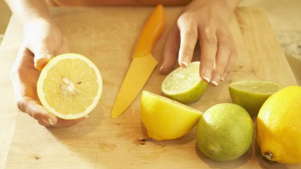 ग्रीन टी में लगाएं नींबू का तड़का lemon juice