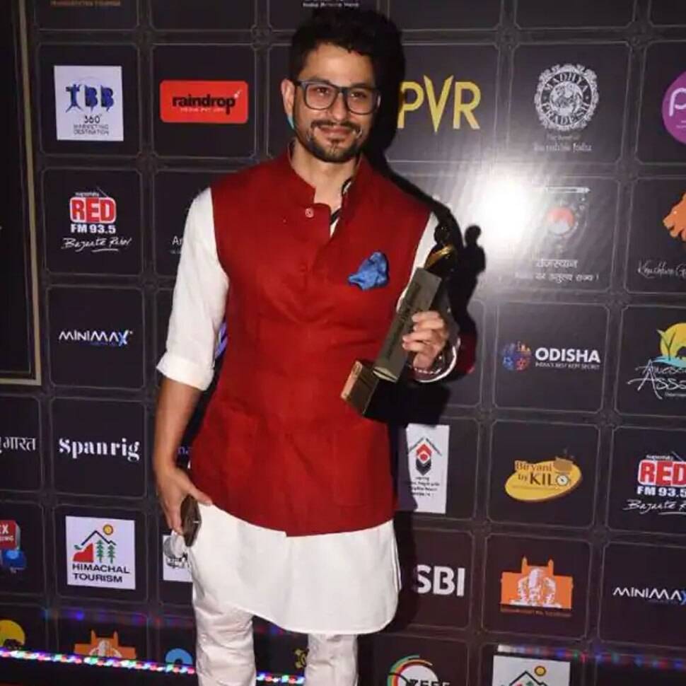 कुणाल खेमू का जैकेट लुक Kunal Khemu