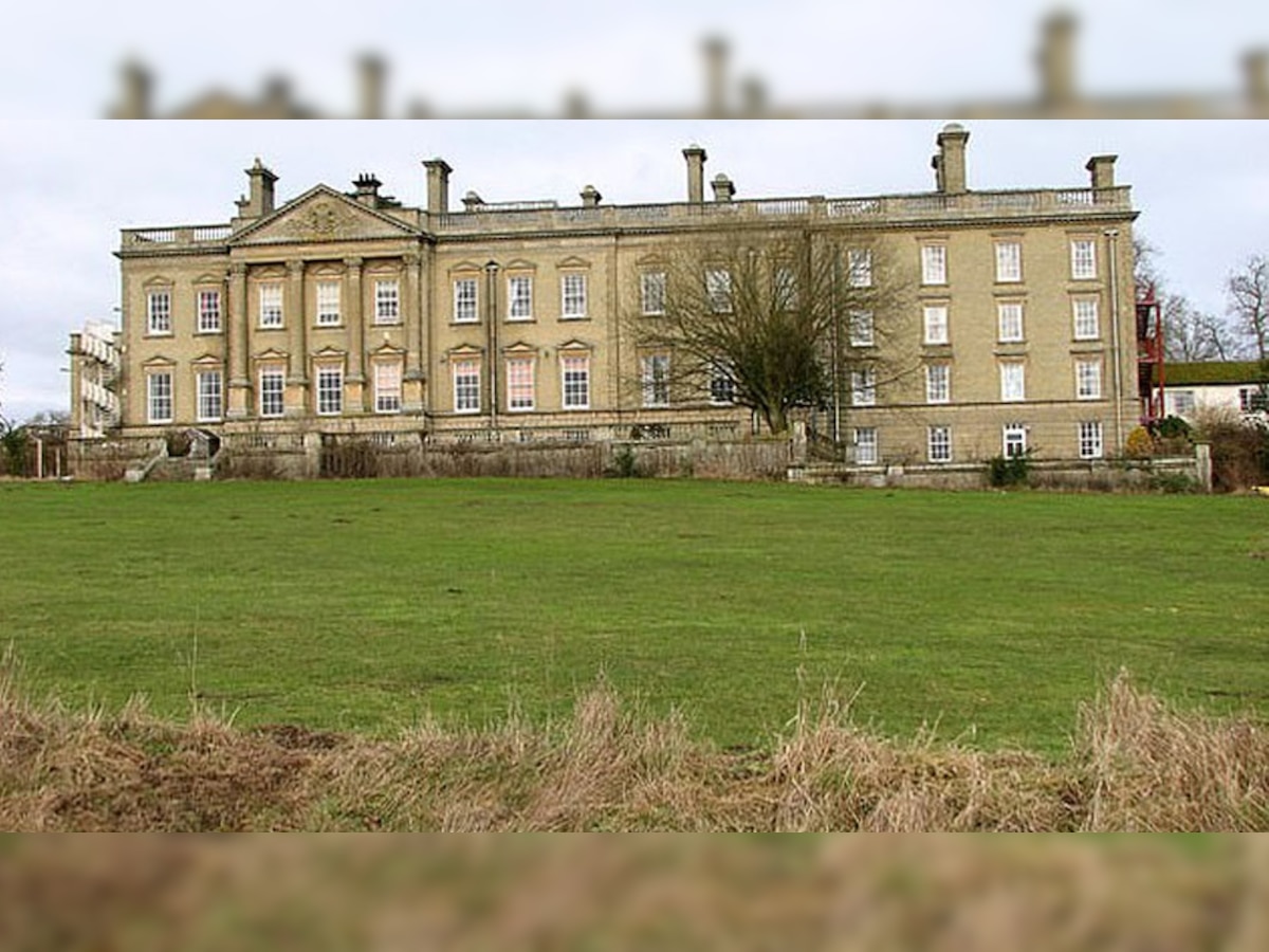 ब्रिटेन में चीनी कंपनियों ने खरीदा Riddlesworth Hall School