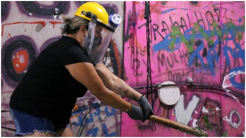 Rage Room: Brazil में खुला एक अनोखा कमरा, रुपये देकर खत्म कर दें अपना गुस्सा