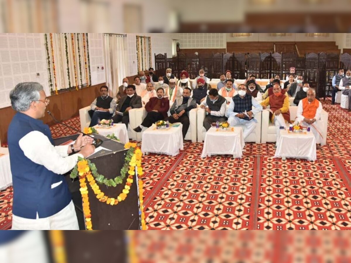 CM त्रिवेंद्र सिंह ने दायित्व धारियों के साथ की बैठक, दिए जरूरी दिशा -निर्देश