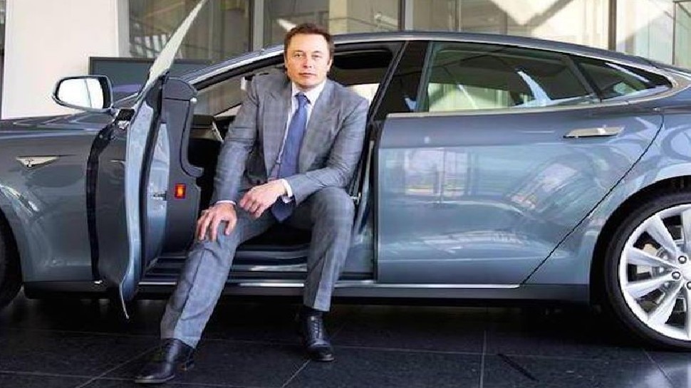 चीन से भी सस्ती पड़ेगी उत्पादन लागत: गडकरी government will make sure the production cost for Tesla will be the lowest
