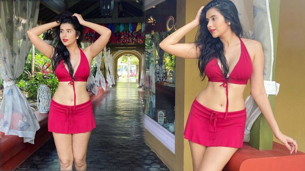 रेड आउटफिट में चारू Charu Asopa Sen