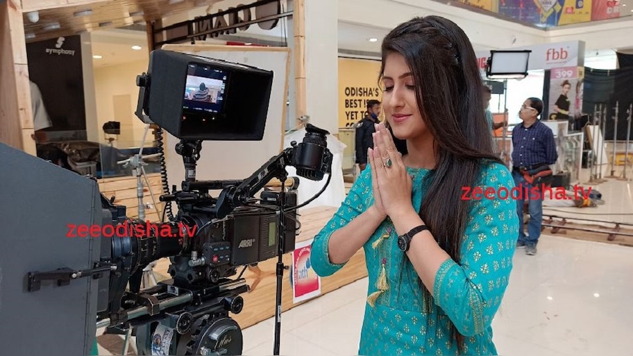 'ବିଦ୍ୟାରାଣ', କ୍ୟାମେରାକୁ ଅଭିନେତ୍ରୀ ଶିବାନୀଙ୍କ ଦଣ୍ଡବତ