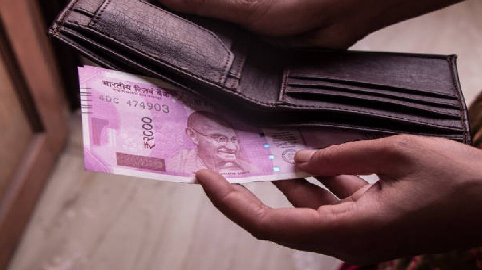 LTC स्कीम में लाइफ इंश्योरेंस पॉलिसी Life Insurance policy inducted in LTC scheme