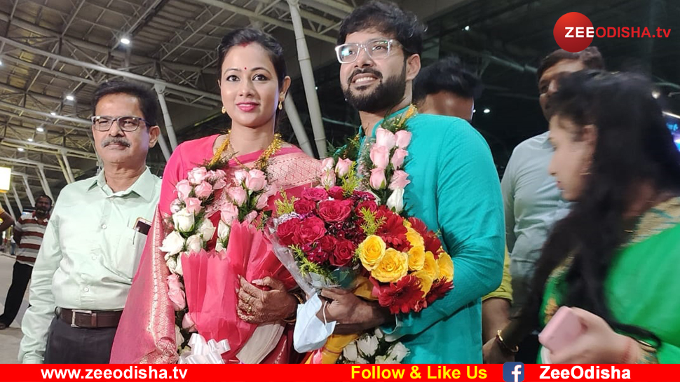 ସରିଲା Destination ମ୍ୟାରେଜ୍, ଘରକୁ ଫେରିଲେ ସବ୍ୟାର୍ଚ୍ଚିତା ସରିଲା Destination ମ୍ୟାରେଜ୍, ଘରକୁ ଫେରିଲେ ସବ୍ୟାର୍ଚ୍ଚିତା