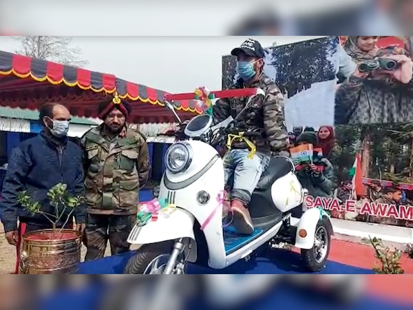 दिव्यांग बच्चे के लिए मसीहा बनी भारतीय फौज, पढ़ाई जारी रखने के लिए दिया ये तोहफा