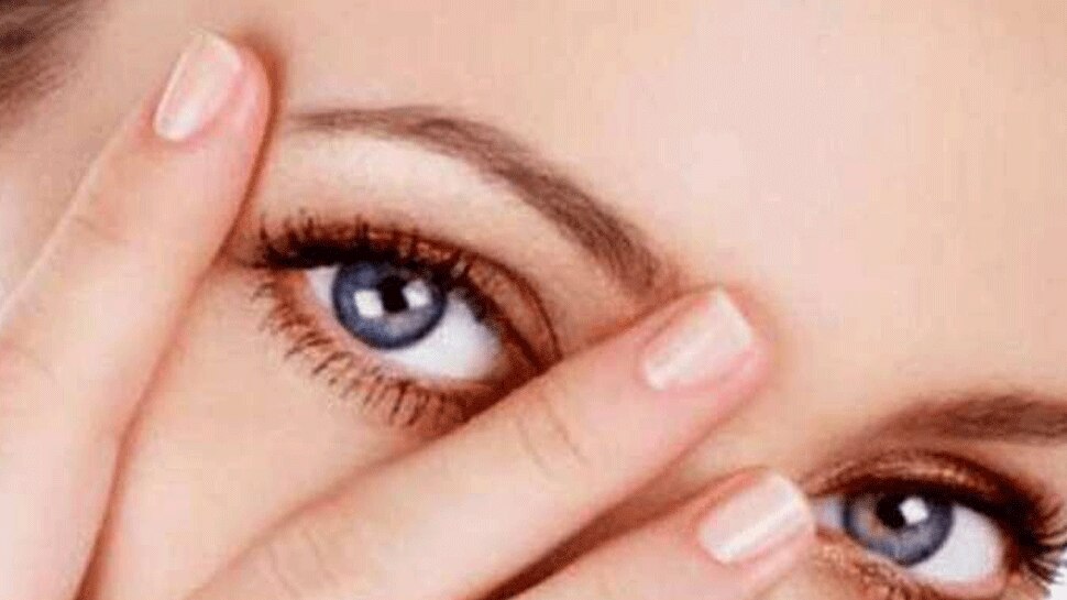 Does your eye also flare up again and again these could be the reasons MPGS  | क्या आपकी आंख भी बार-बार फड़कती है, ये हो सकते हैं कारण | Hindi News, MPCG