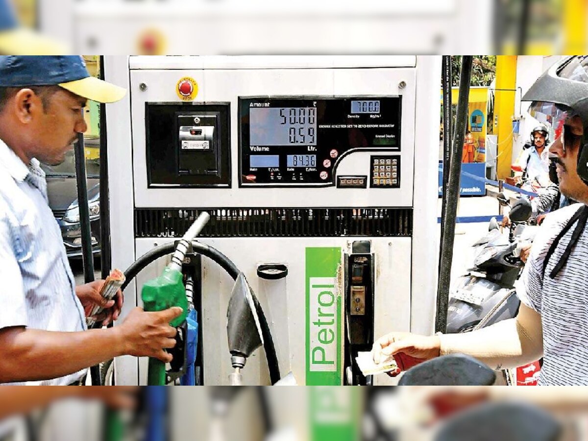 Petrol Price Today 12 March 2021 Updates: पेट्रोल-डीजल की कीमतों में 13वें दिन भी शांति, लेकिन कच्चा तेल 70 डॉलर के करीब